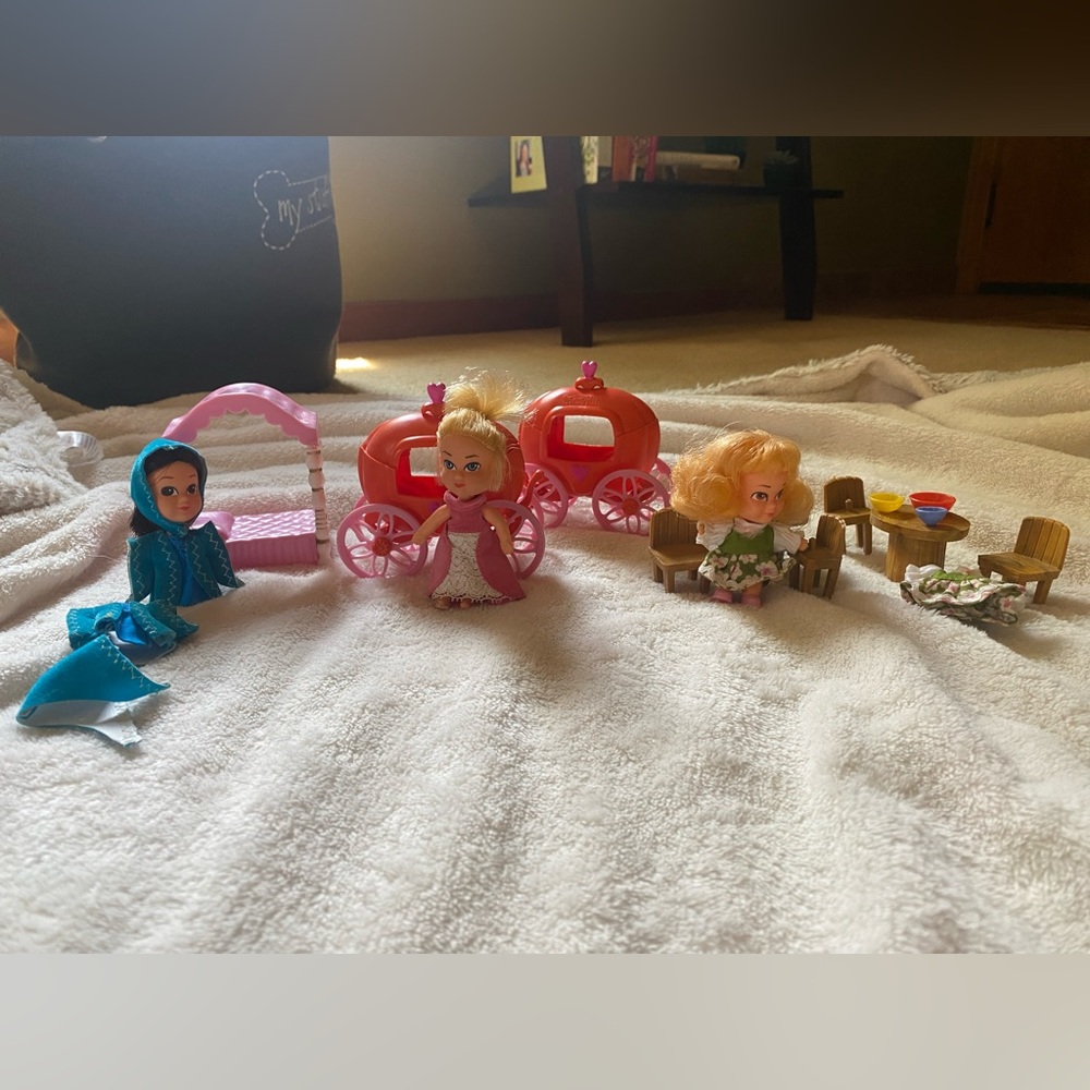 1967 Vintage Rare Hasbro Storykins Cinderella, Sleeping Beauty, Goldilocks sets
